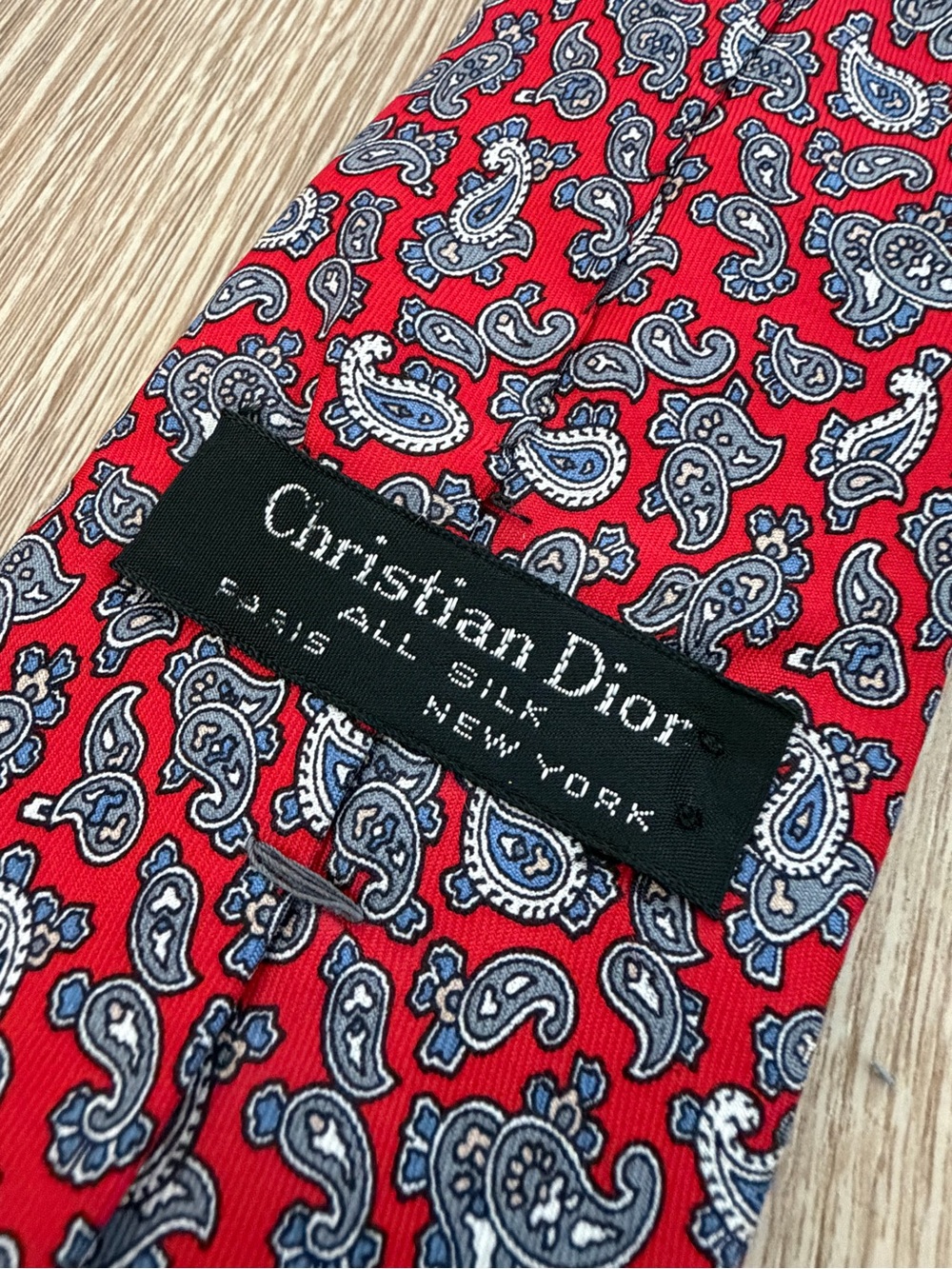 EUC Christian Dior Vintage Silk Paisley Tie Red Blue Academic Preppy Necktie